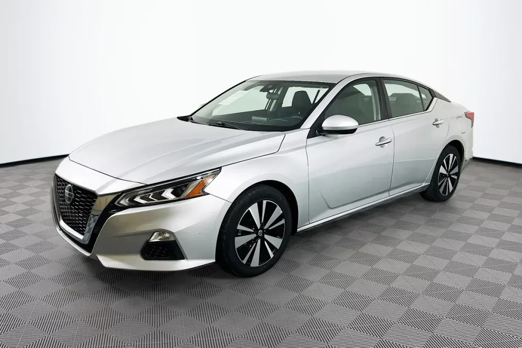 2021 Nissan Altima 2.5 SV photo 1