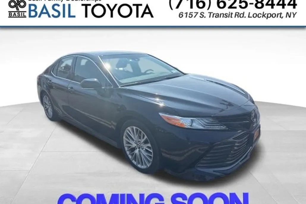 2018 Toyota Camry XLE photo 1