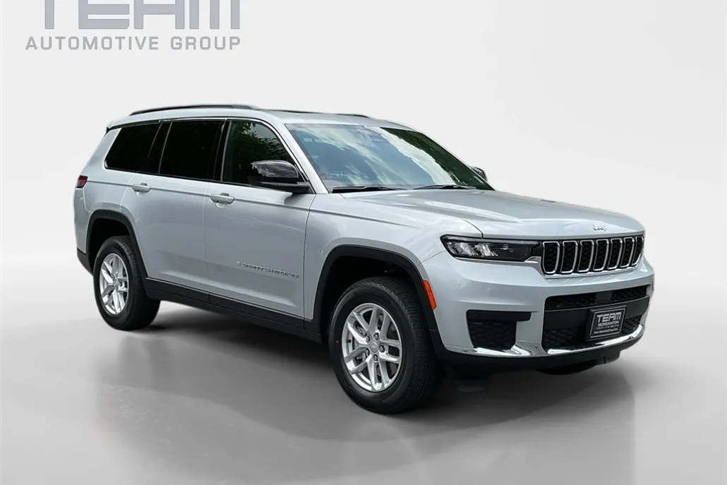 2025 Jeep Grand Cherokee Laredo X photo 1