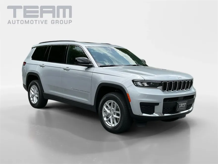 2025 Jeep Grand Cherokee Laredo X photo 1