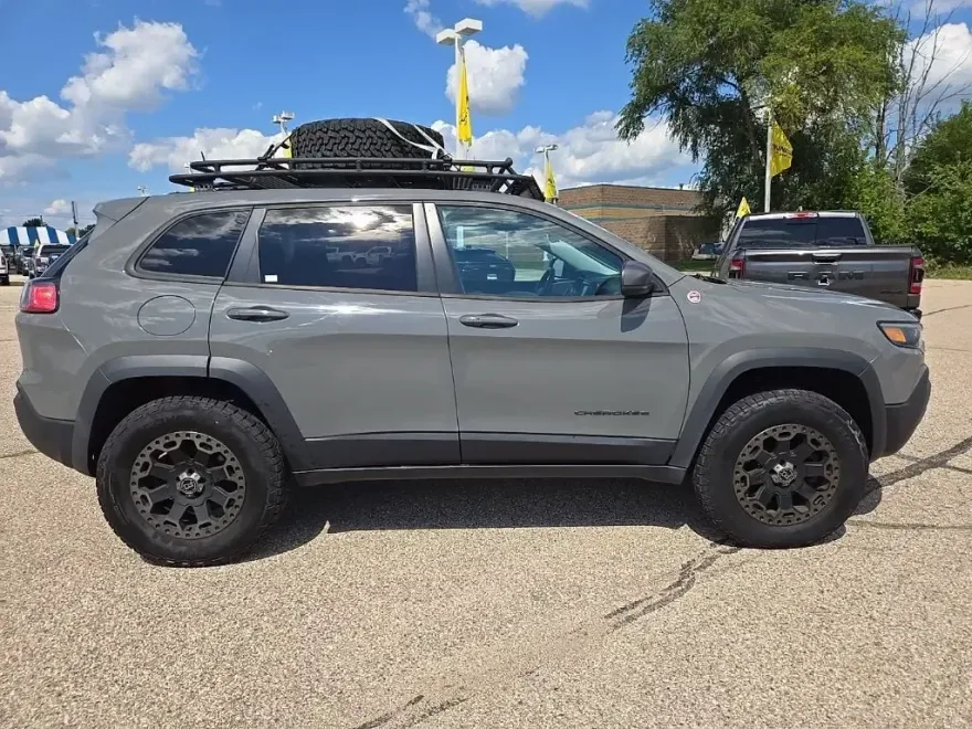 2019 Jeep Cherokee Trailhawk photo 1