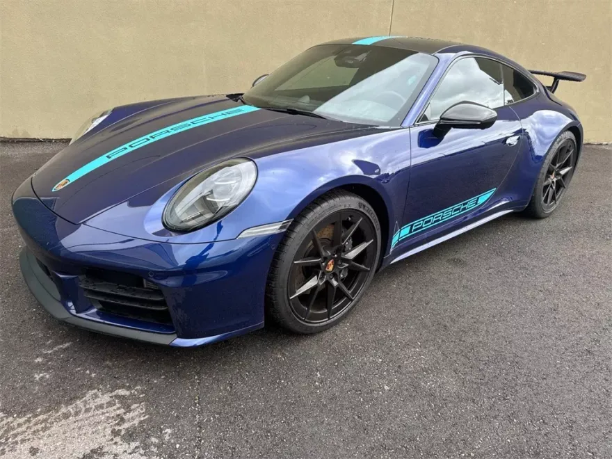 2025 Porsche 911 photo 1