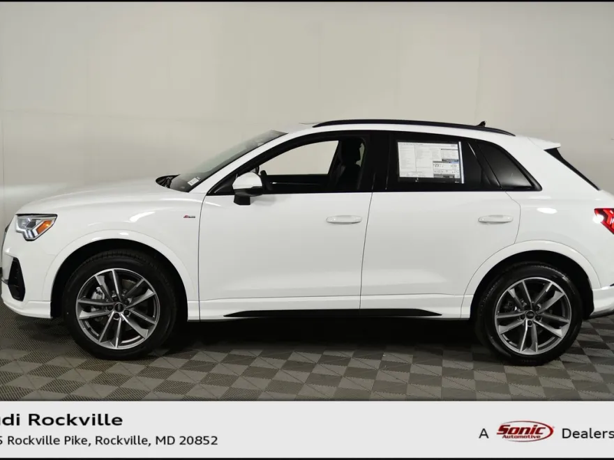 2025 Audi Q3 S line Premium photo 1