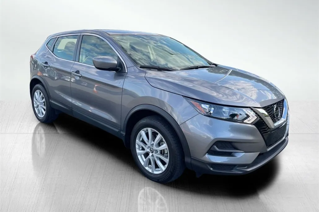 2022 Nissan Rogue Sport S photo 1