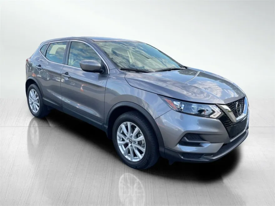 2022 Nissan Rogue Sport S photo 1