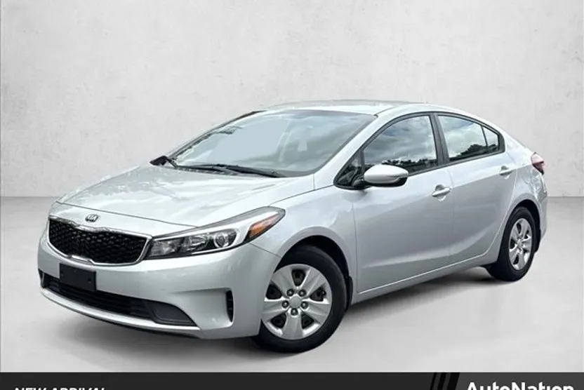 2017 Kia Forte LX Base photo 1