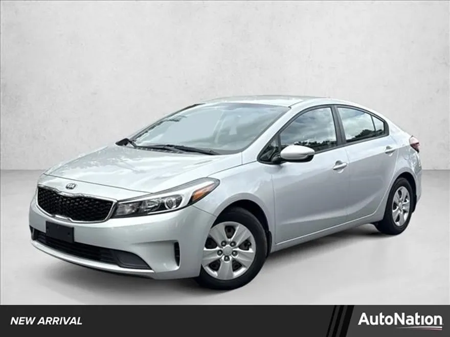 2017 Kia Forte LX Base photo 1