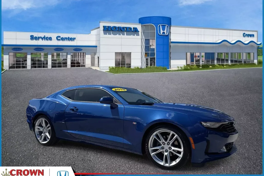 2019 Chevrolet Camaro 1LT photo 1