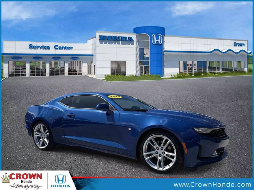 2019 Chevrolet Camaro 1LT photo 1