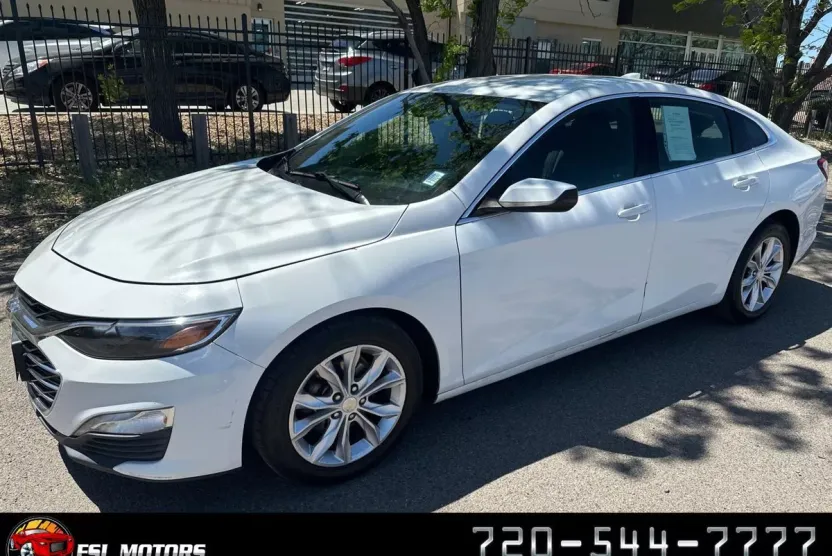2019 Chevrolet Malibu 1LT photo 1