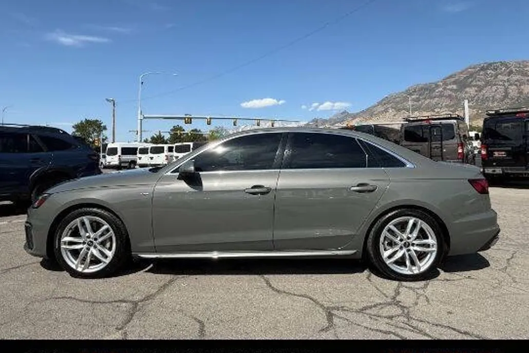 2023 Audi A4 S line Premium Plus 45 TFSI photo 1