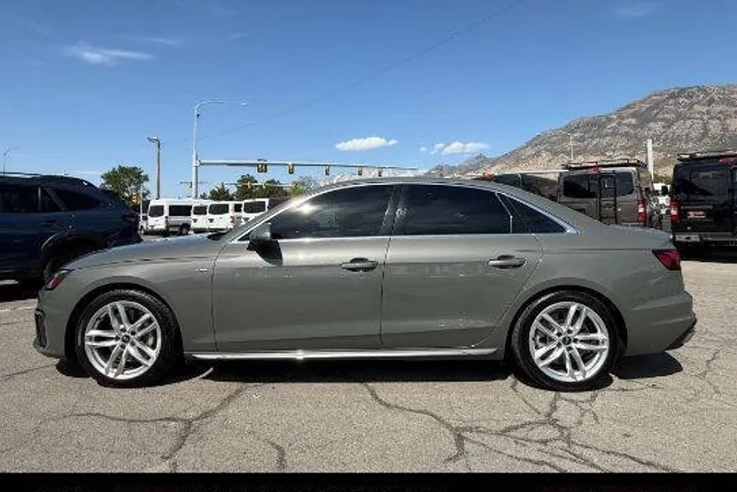 2023 Audi A4 S line Premium Plus 45 TFSI photo 1