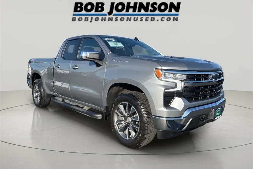 2025 Chevrolet Silverado 1500 LT photo 1