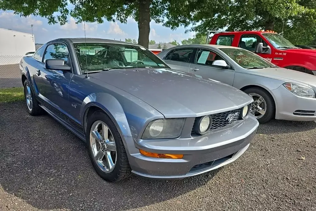 2007 Ford Mustang GT Deluxe photo 1