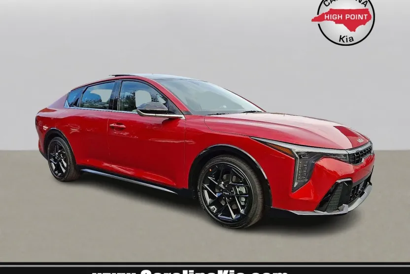 2025 Kia K4 GT-Line Turbo photo 1