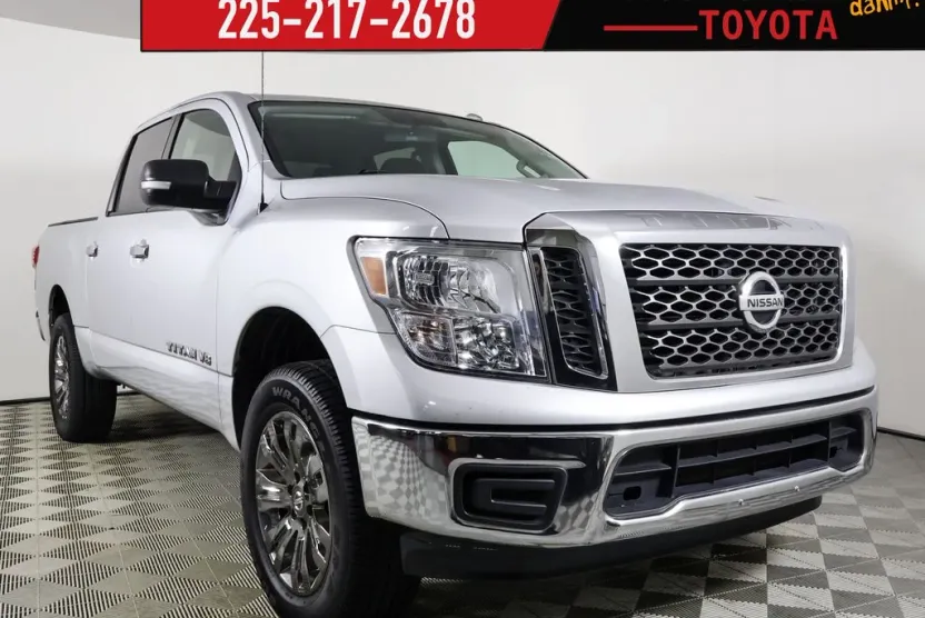 2018 Nissan Titan SV photo 1