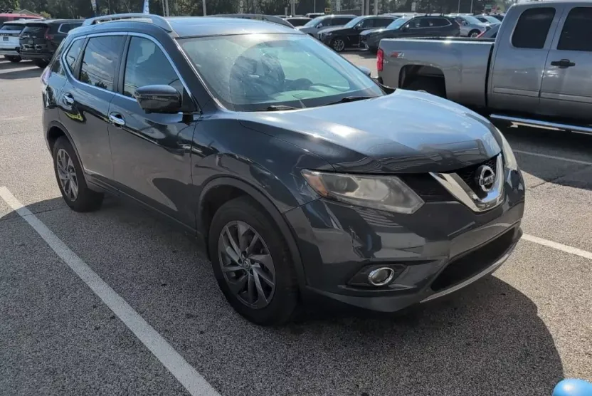 2016 Nissan Rogue SL photo 1
