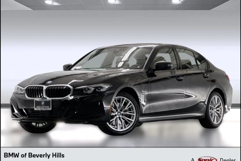 2023 Bmw 330e Sedan photo 1
