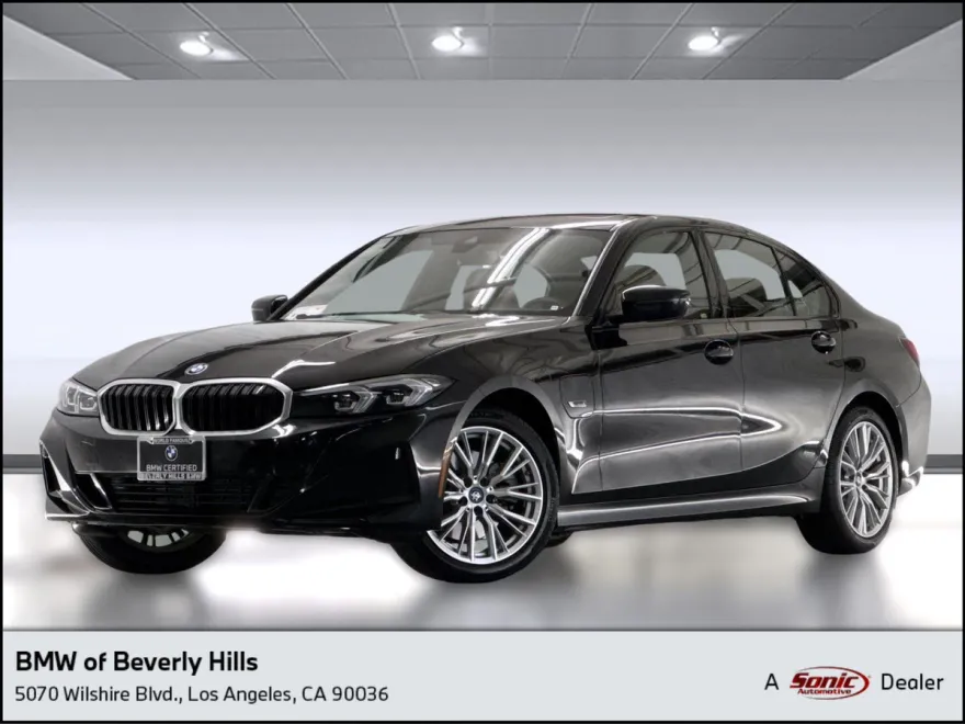 2023 Bmw 330e Sedan photo 1