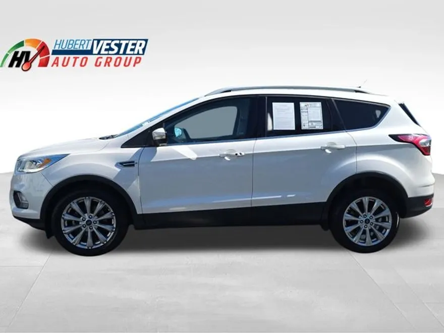 2017 Ford Escape Titanium photo 1