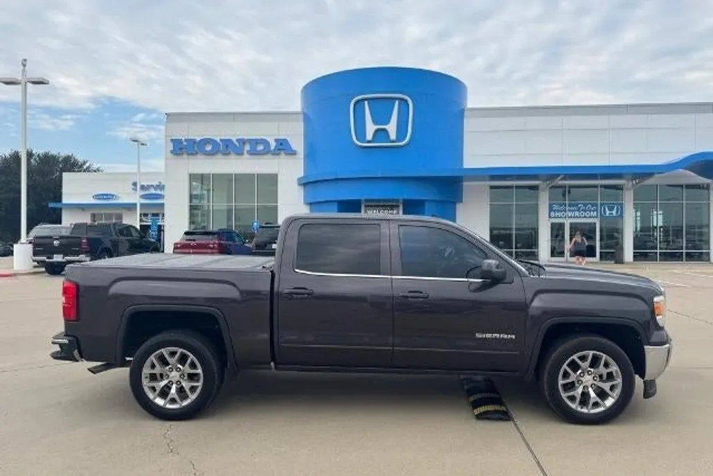 2015 Gmc Sierra 1500 SLE photo 1