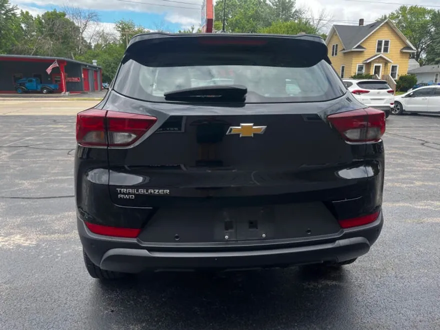 2021 Chevrolet Trailblazer LS photo 1