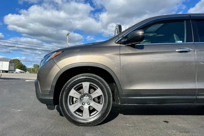 2020 Honda Ridgeline RTL-E photo 1
