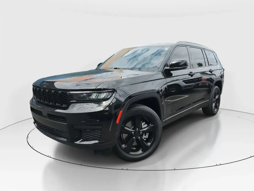 2022 Jeep Grand Cherokee Altitude photo 1