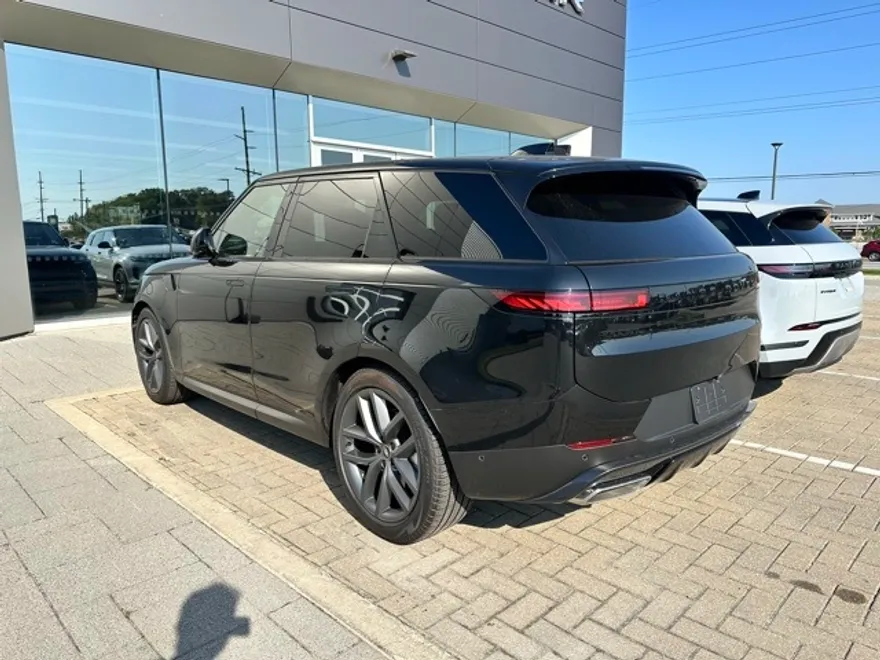 2025 Land Rover Range Rover Sport SE photo 1