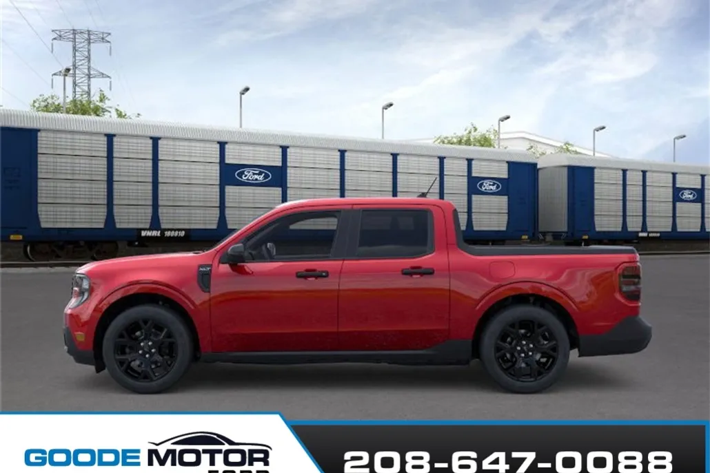 2025 Ford Maverick XLT photo 1