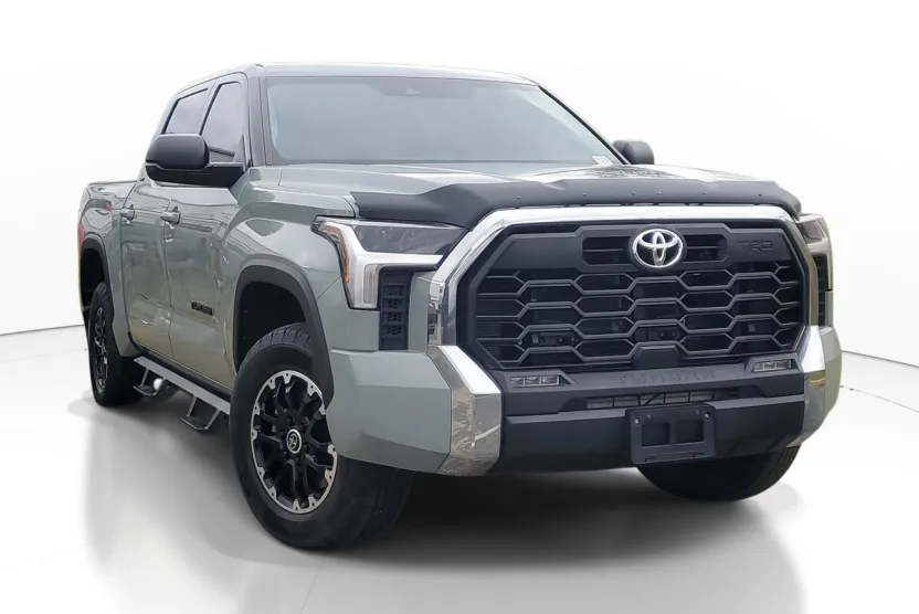 2023 Toyota Tundra SR5 photo 1