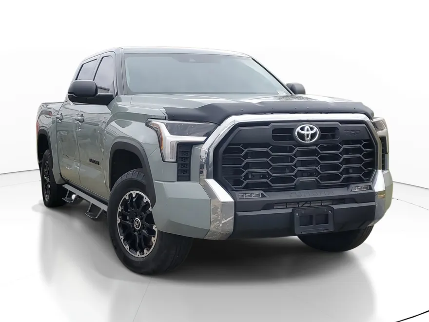 2023 Toyota Tundra SR5 photo 1