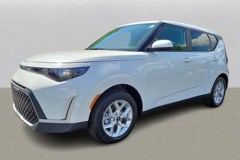 2025 Kia Soul S photo 1