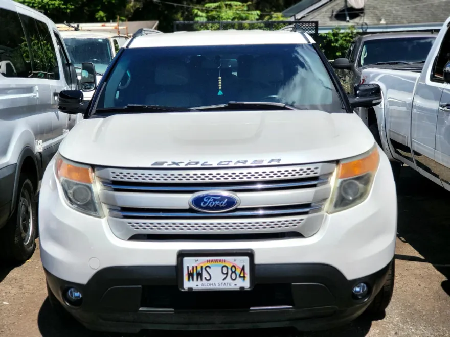 2015 Ford Explorer XLT photo 1