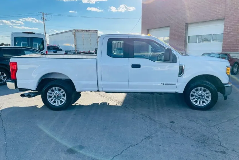 2017 Ford F-250 XL photo 1