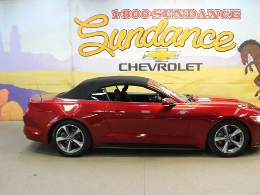2015 Ford Mustang V6 Convertible photo 1