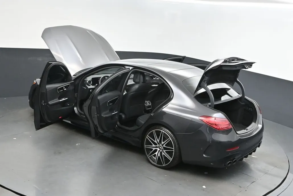 2024 Mercedes Benz C 43 AMG photo 1