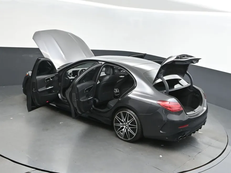 2024 Mercedes Benz C 43 AMG photo 1