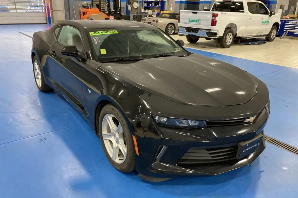 2016 Chevrolet Camaro 1LT photo 1