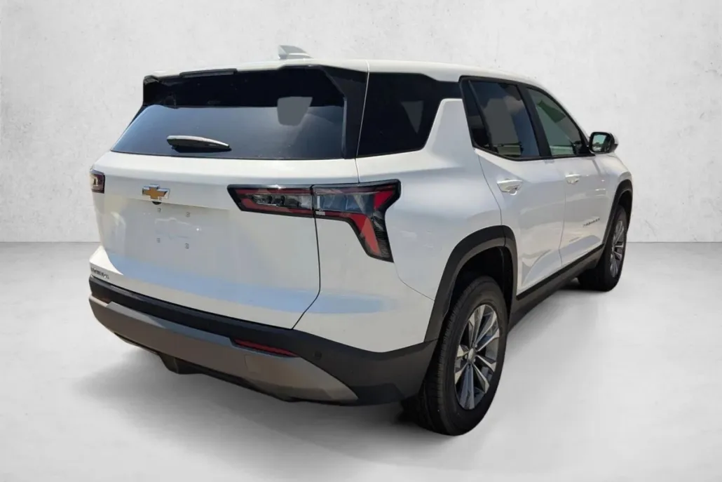 2026 Chevrolet Equinox LT photo 1