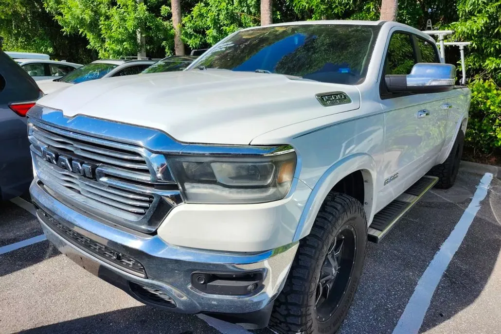 2019 Ram 1500 Laramie photo 1
