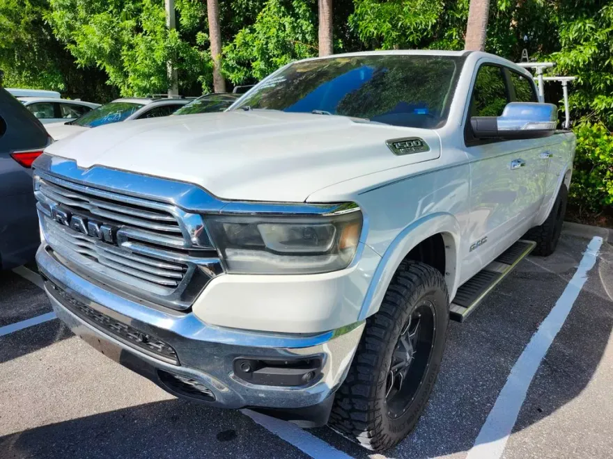 2019 Ram 1500 Laramie photo 1