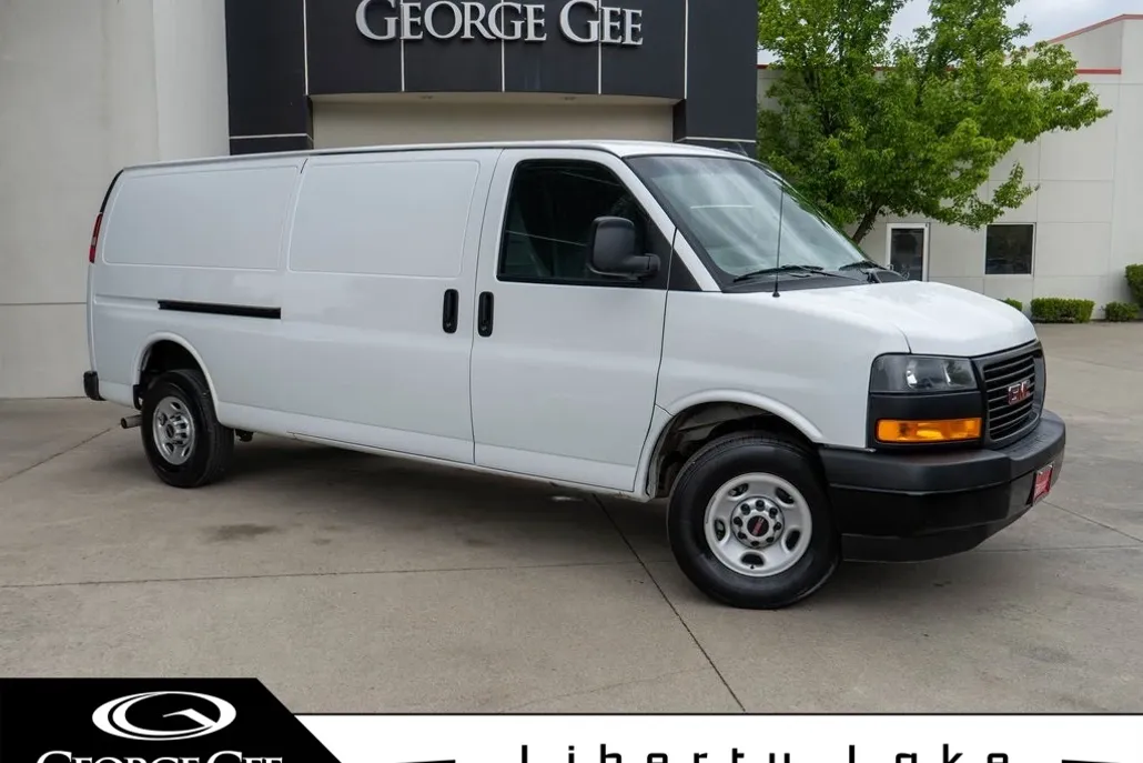 2023 Gmc Savana 2500 photo 1