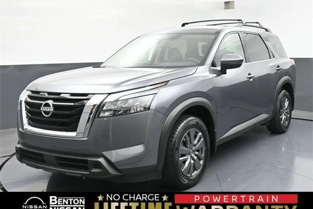 2025 Nissan Pathfinder SV photo 1