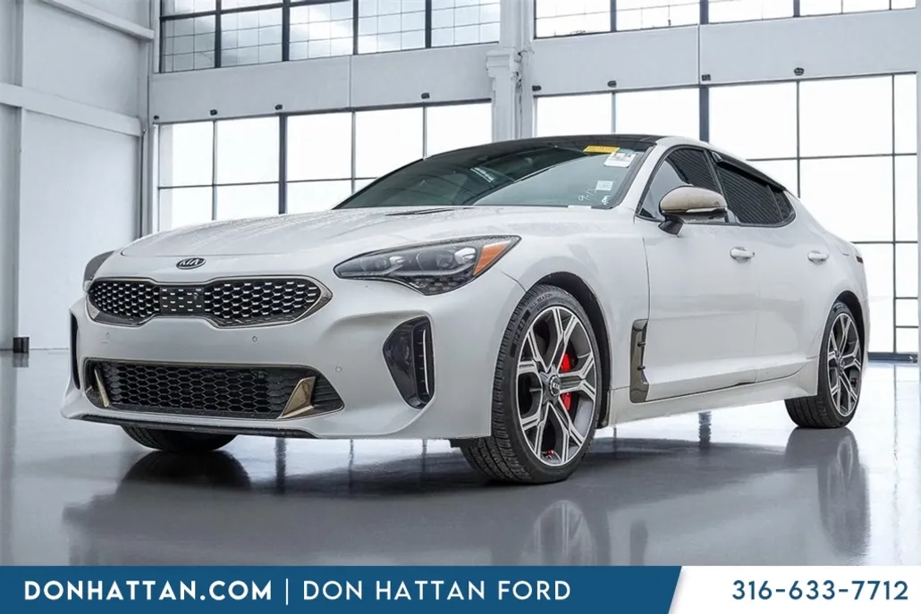 2020 Kia Stinger GT2 photo 1