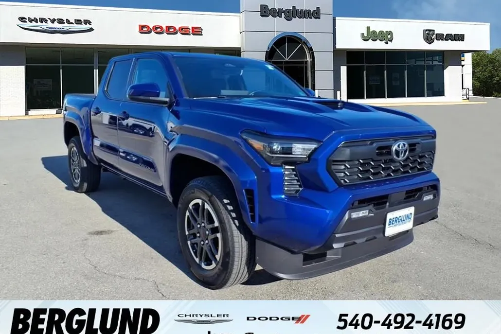 2025 Toyota Tacoma TRD Sport photo 1
