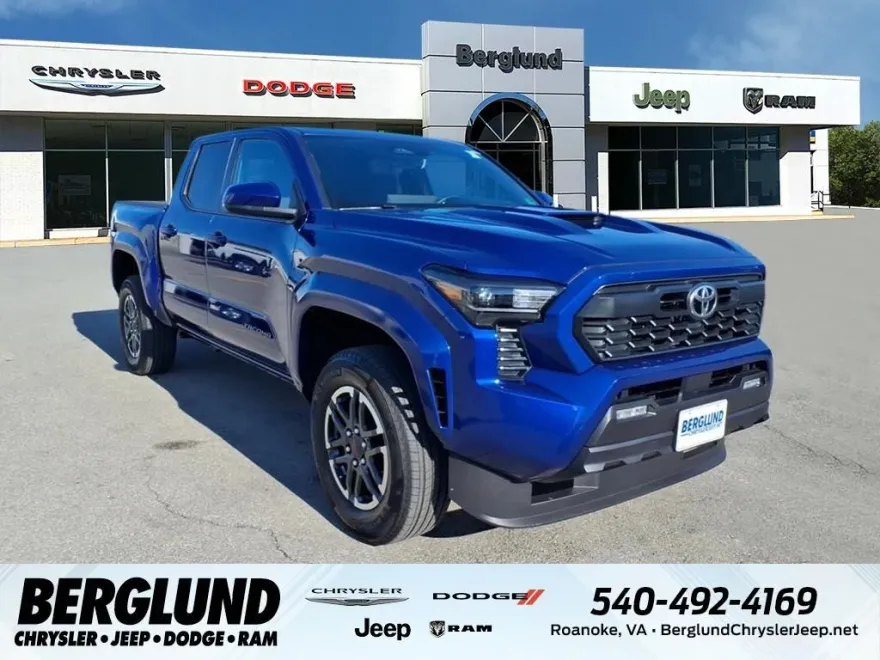 2025 Toyota Tacoma TRD Sport photo 1