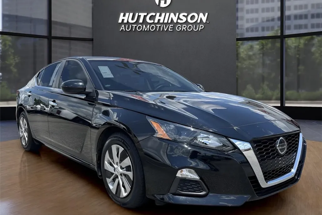 2022 Nissan Altima 2.5 S photo 1