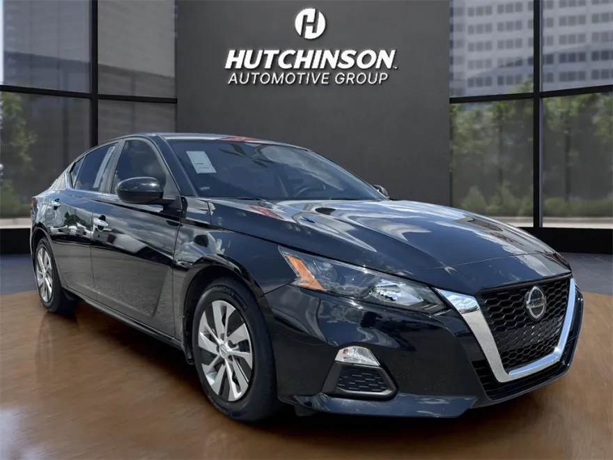 2022 Nissan Altima 2.5 S photo 1