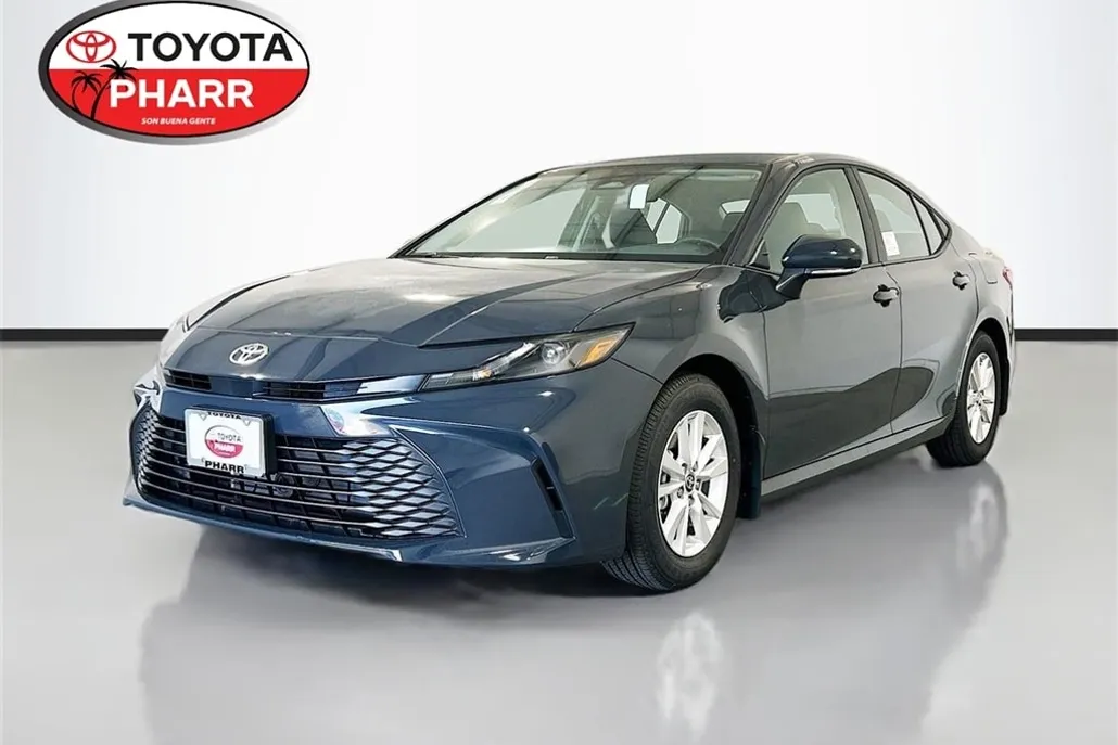 2025 Toyota Camry LE photo 1